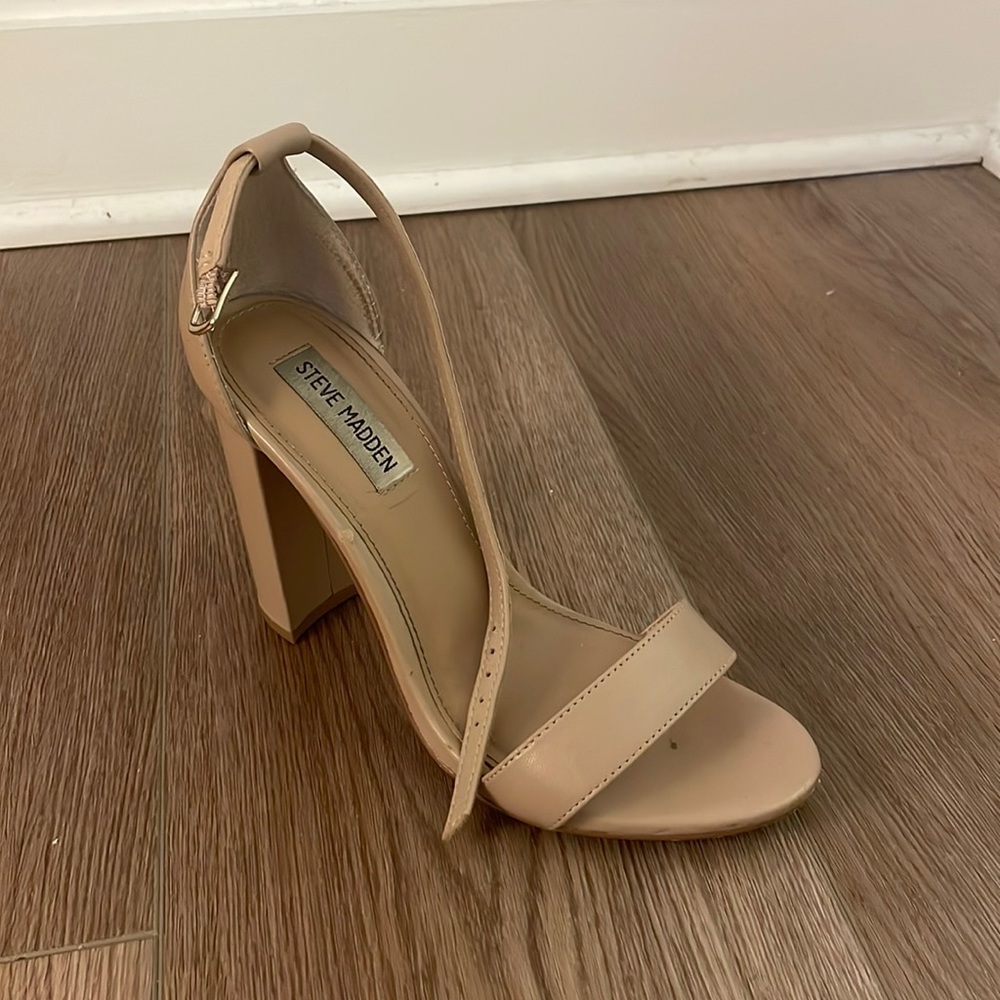 Steve Madden nude heels 7.5